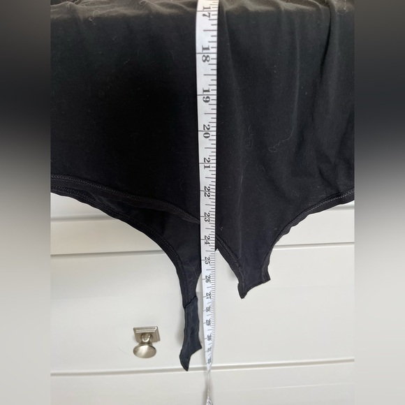 Kit and Ace/ Black capped sleeve/ Bodysuit/ Snap closure/High stretch/Size US 10 - Picture 11 of 12